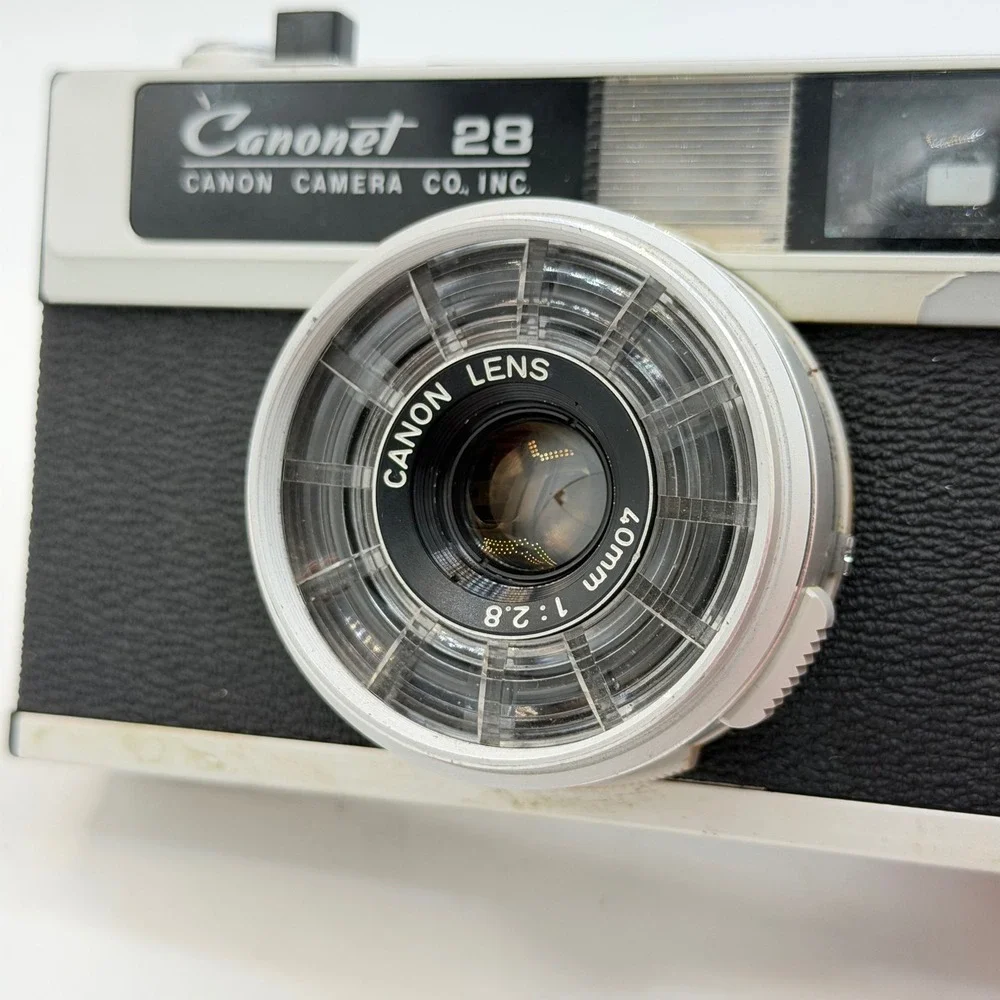 Canon Canonet 28 Rangefinder 35mm Film Camera 40mm f2.8 Lens Silver Black Japan